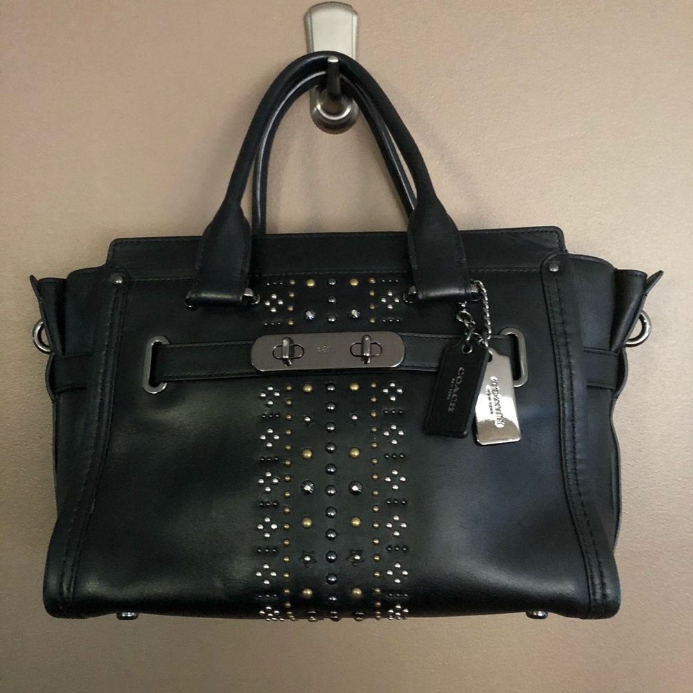 Authentic Coach Handbag w/ Detachable Strap